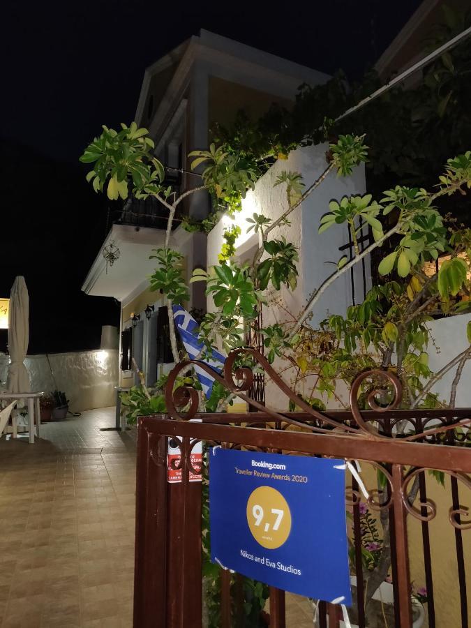 Nikos And Eva Studios Đảo Sými Ngoại thất bức ảnh