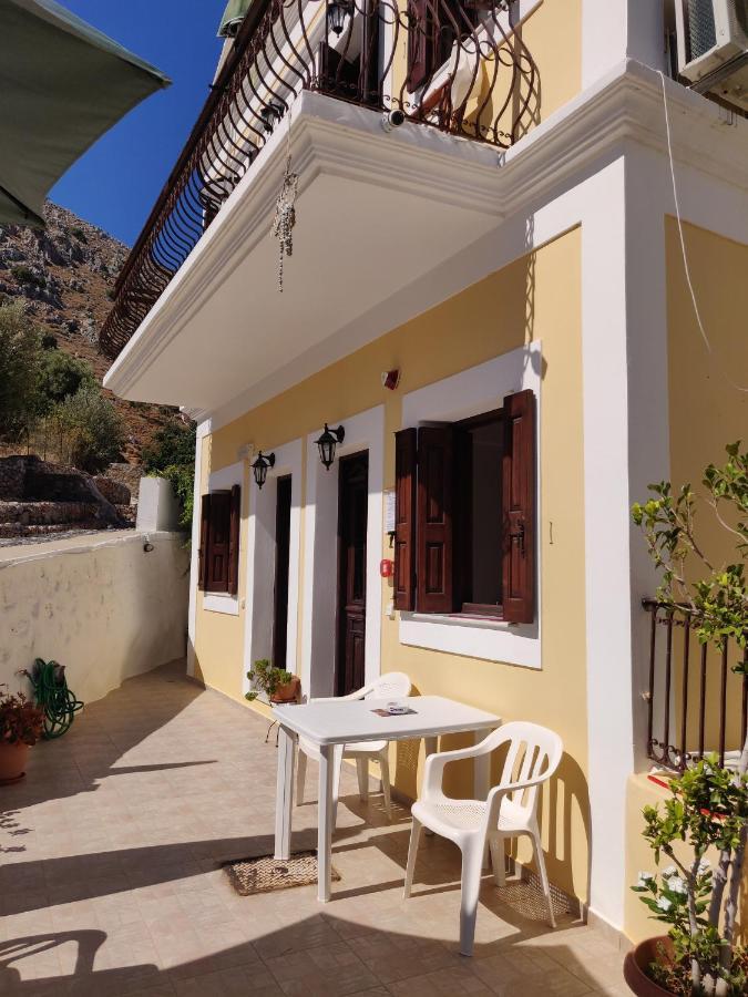 Nikos And Eva Studios Đảo Sými Ngoại thất bức ảnh