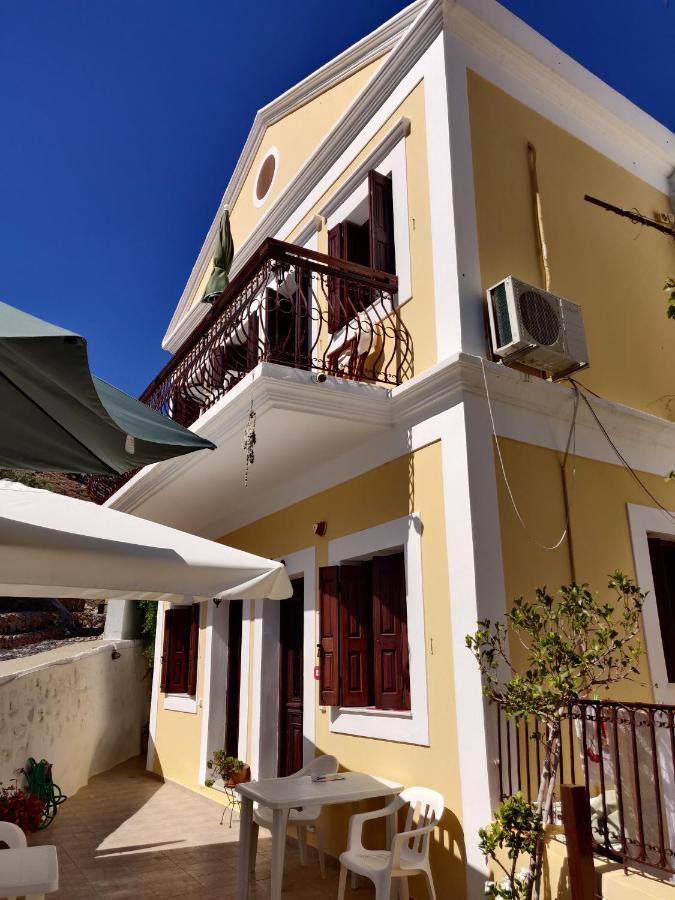 Nikos And Eva Studios Đảo Sými Ngoại thất bức ảnh