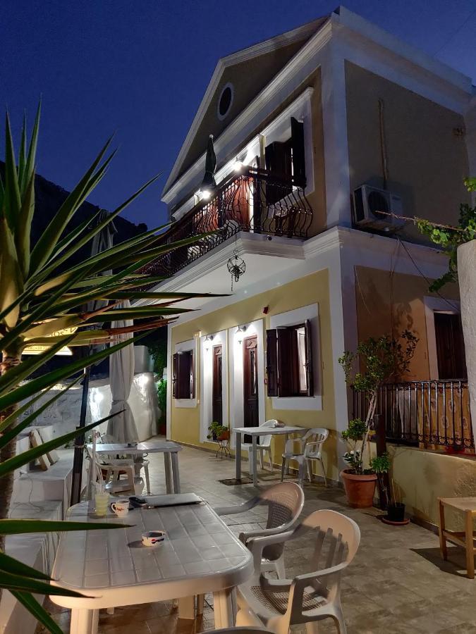 Nikos And Eva Studios Đảo Sými Ngoại thất bức ảnh