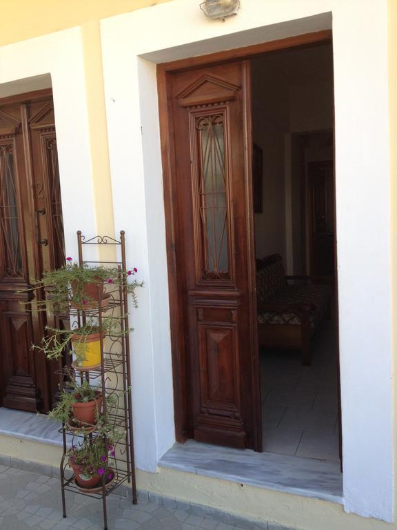 Nikos And Eva Studios Đảo Sými Ngoại thất bức ảnh