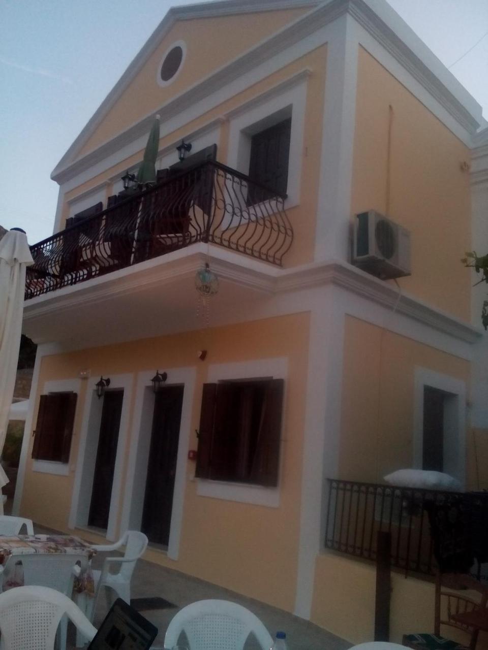 Nikos And Eva Studios Đảo Sými Ngoại thất bức ảnh