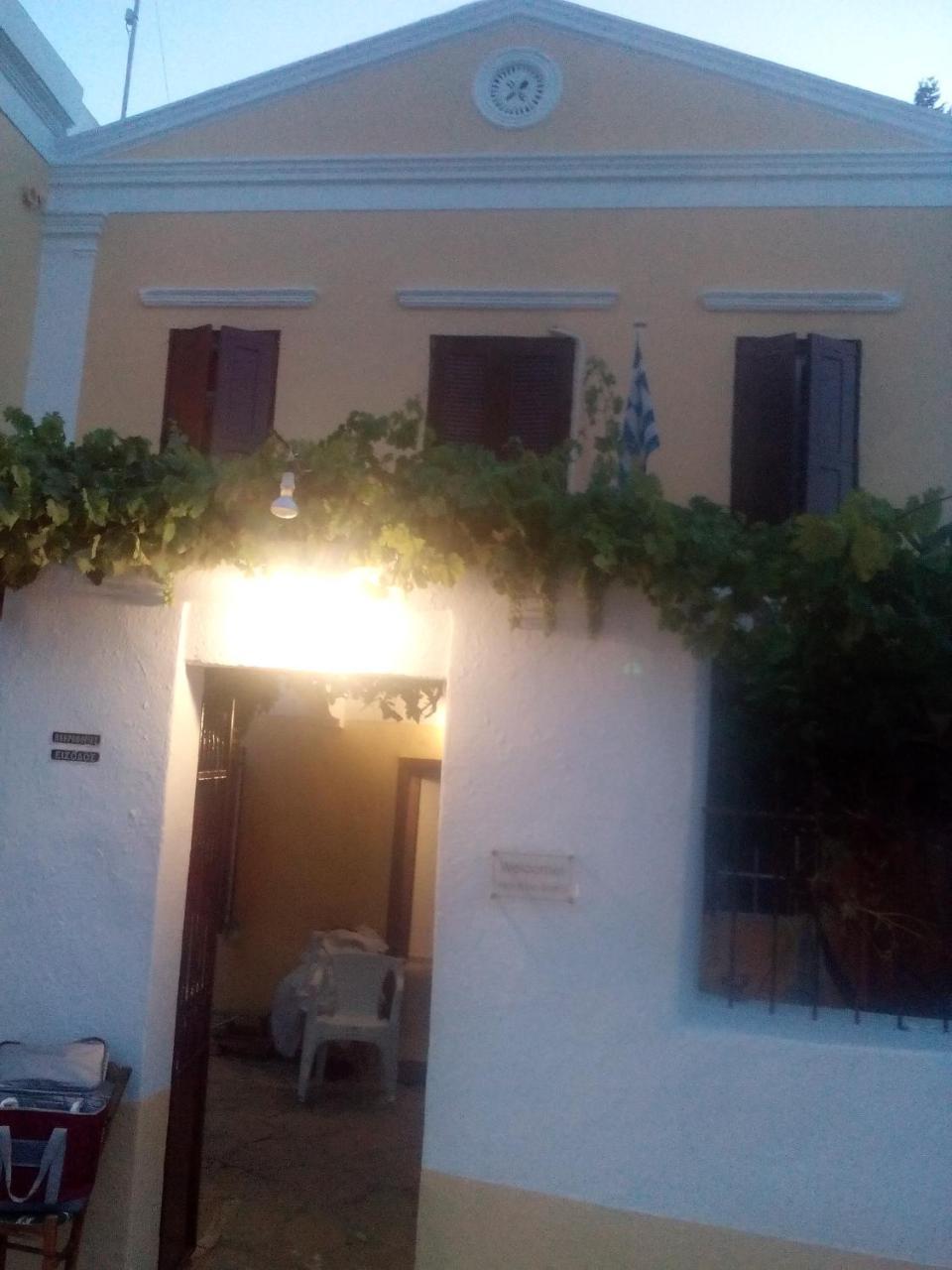 Nikos And Eva Studios Đảo Sými Ngoại thất bức ảnh